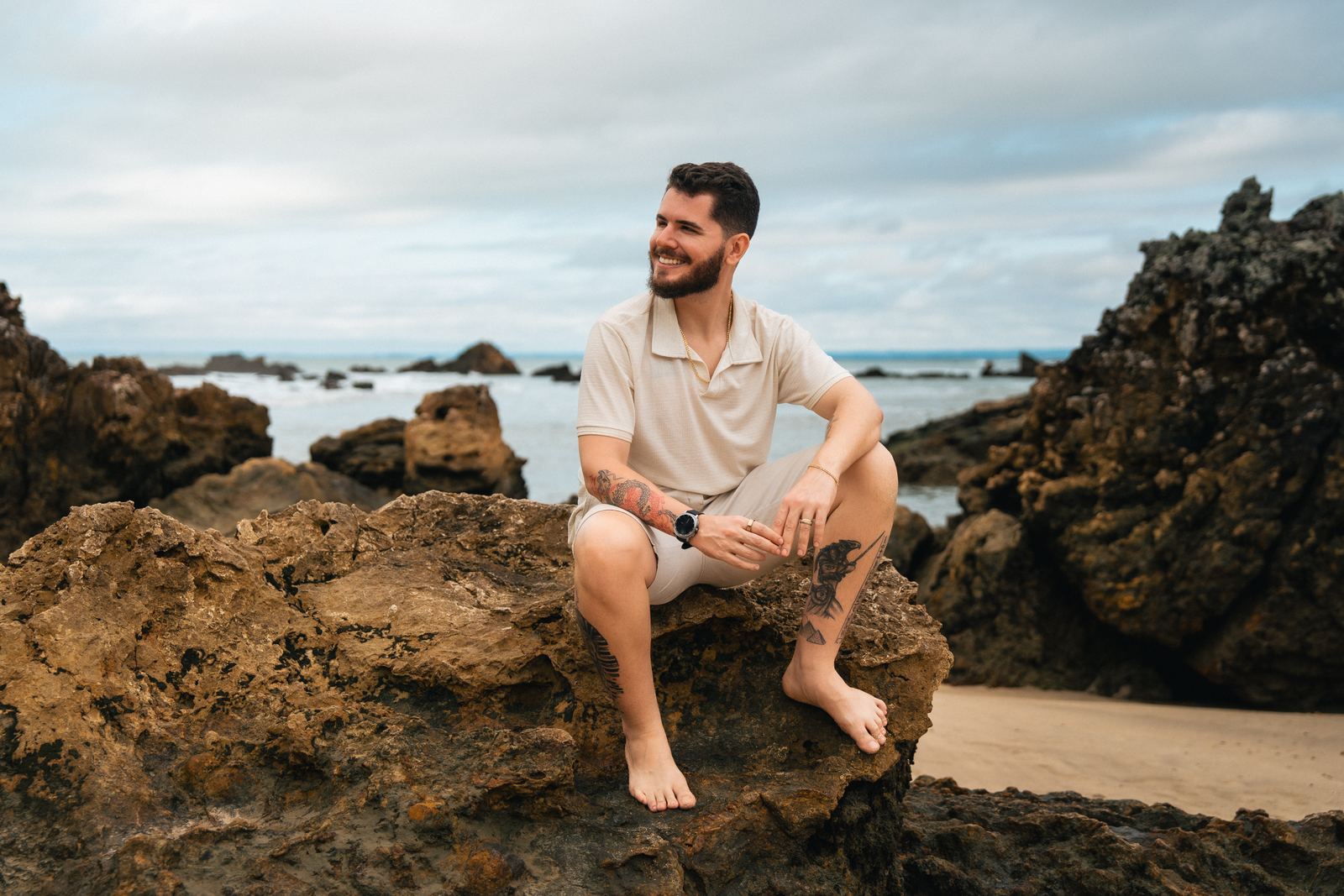 Ensaio masculino na praia em Morro de São Paulo