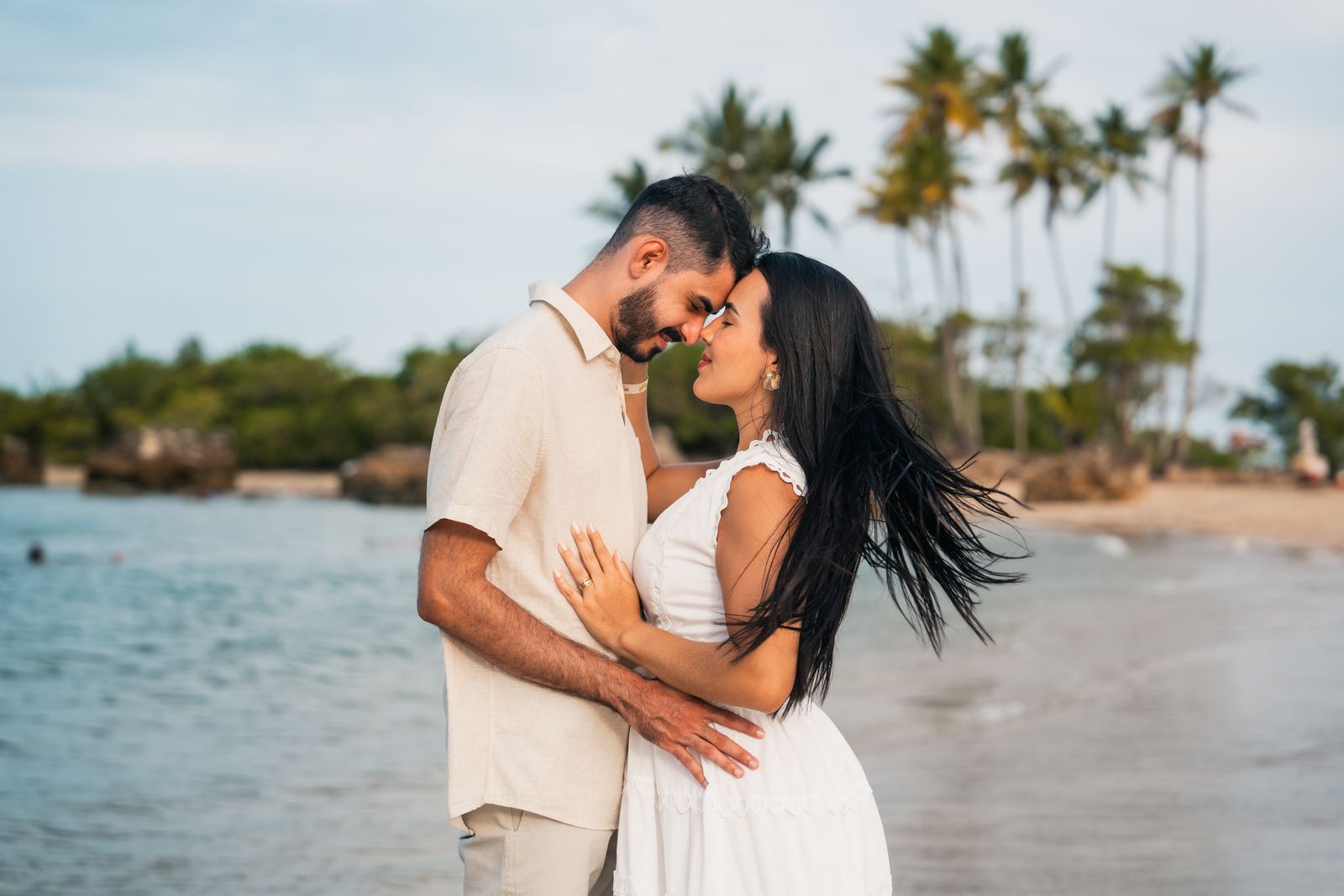 Ensaio de casal na praia em Morro de São Paulo