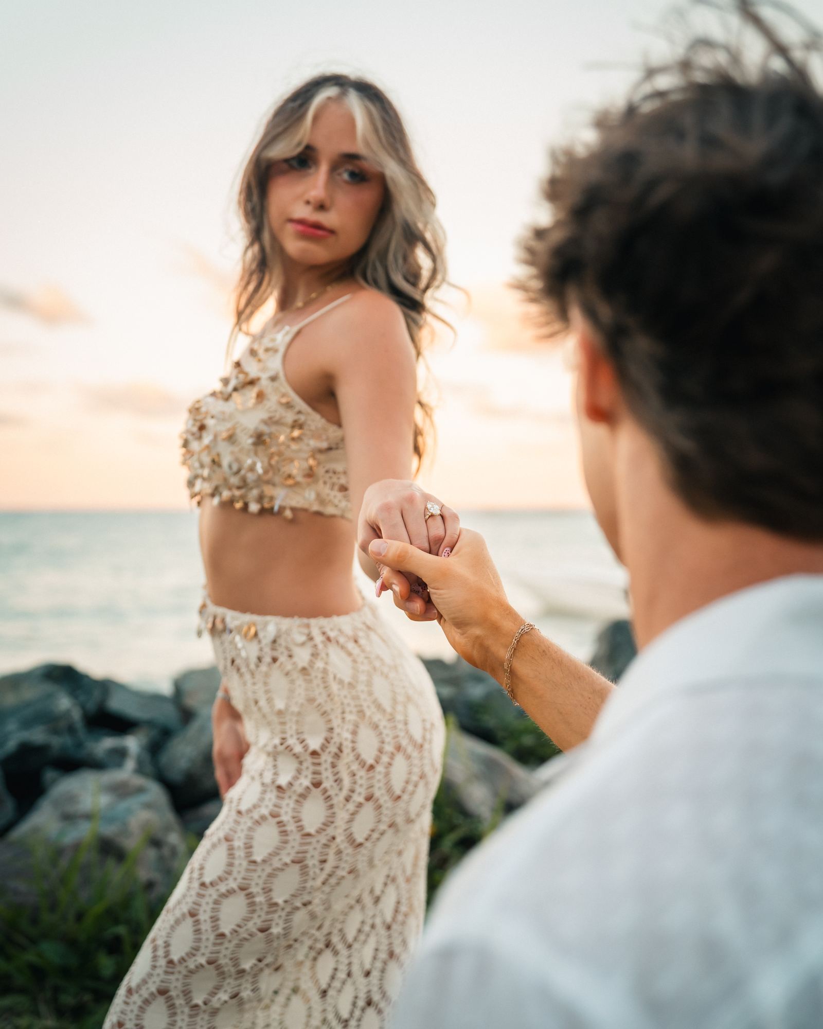 Pedido de casamento fotografado ao pôr do sol em Morro de São Paulo